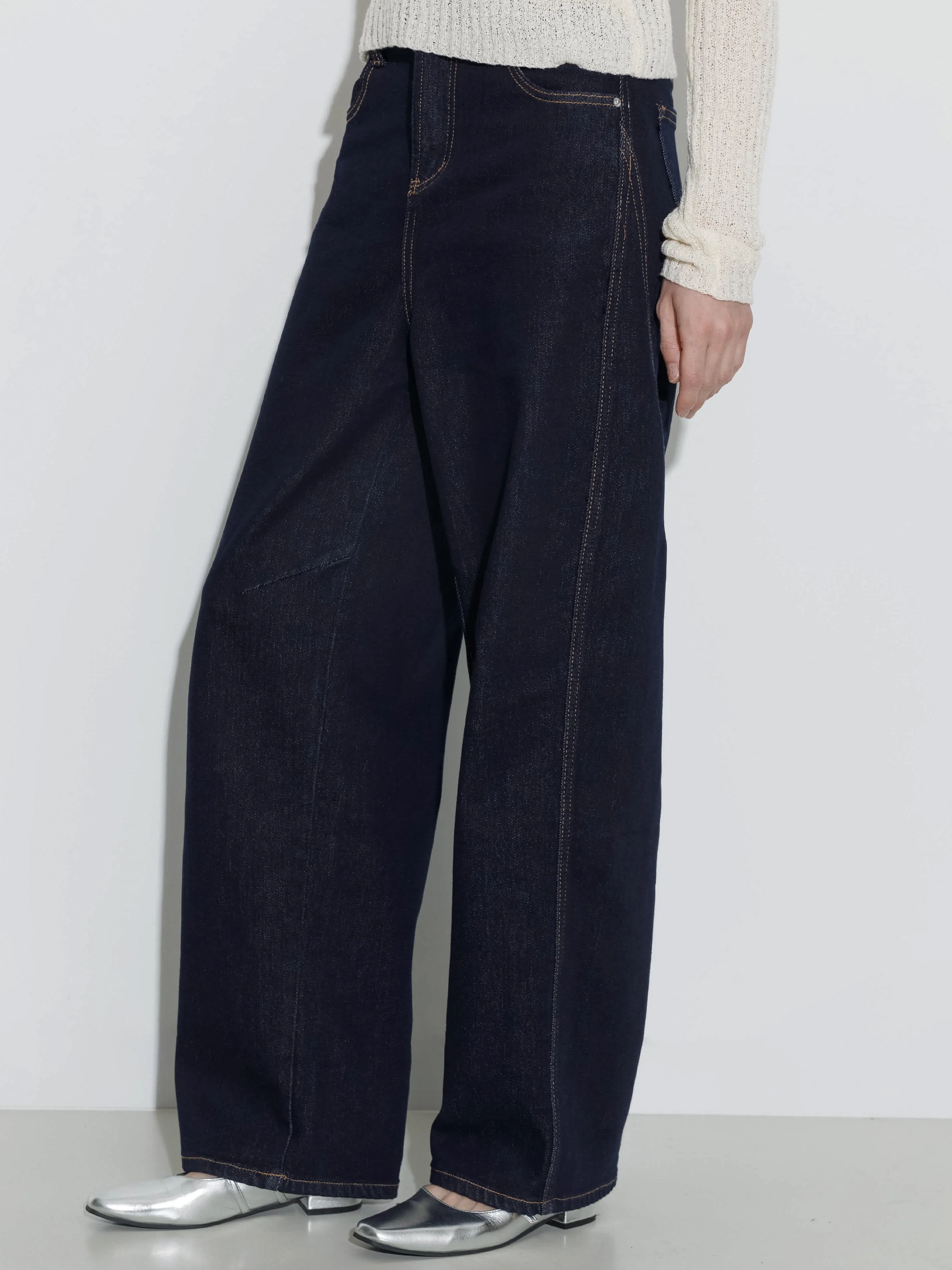 CUBIC WINE CLUB Tapered Fit Jeans